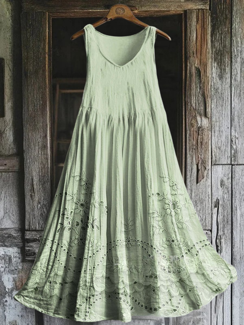 Margaux – Kjole med engelsk broderi