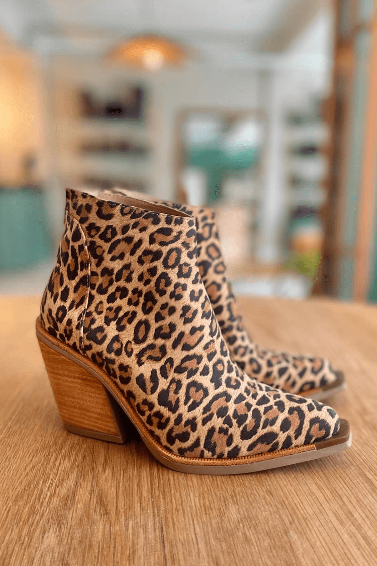Vionarae – Dristig Elegance Leopardprint Støvler