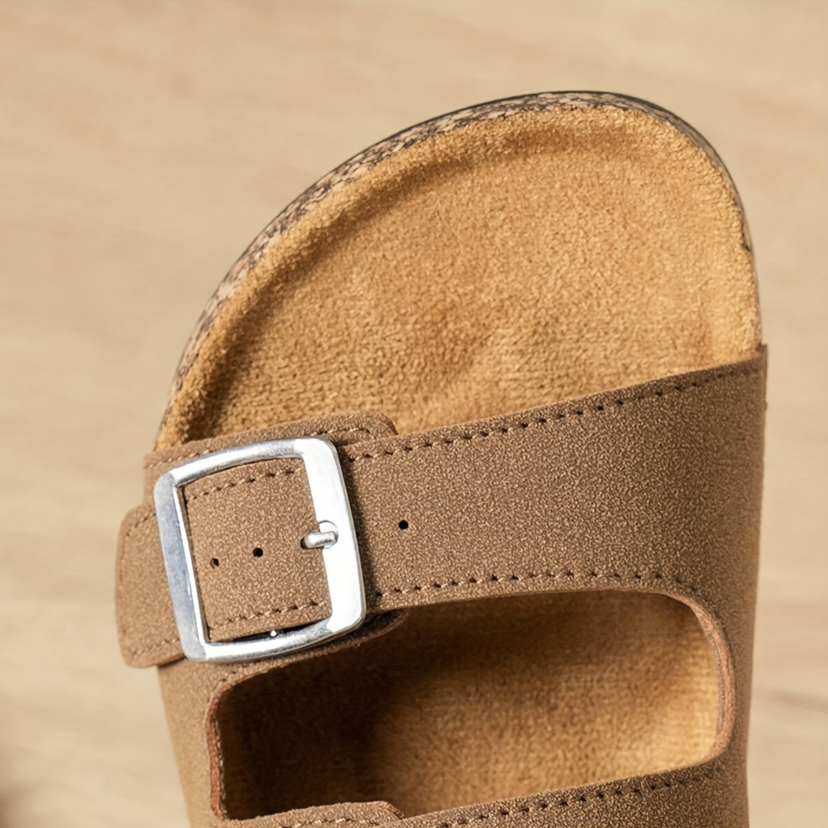 Dominika | Justerbare Klipklapper – Blød Komfortabel Såle