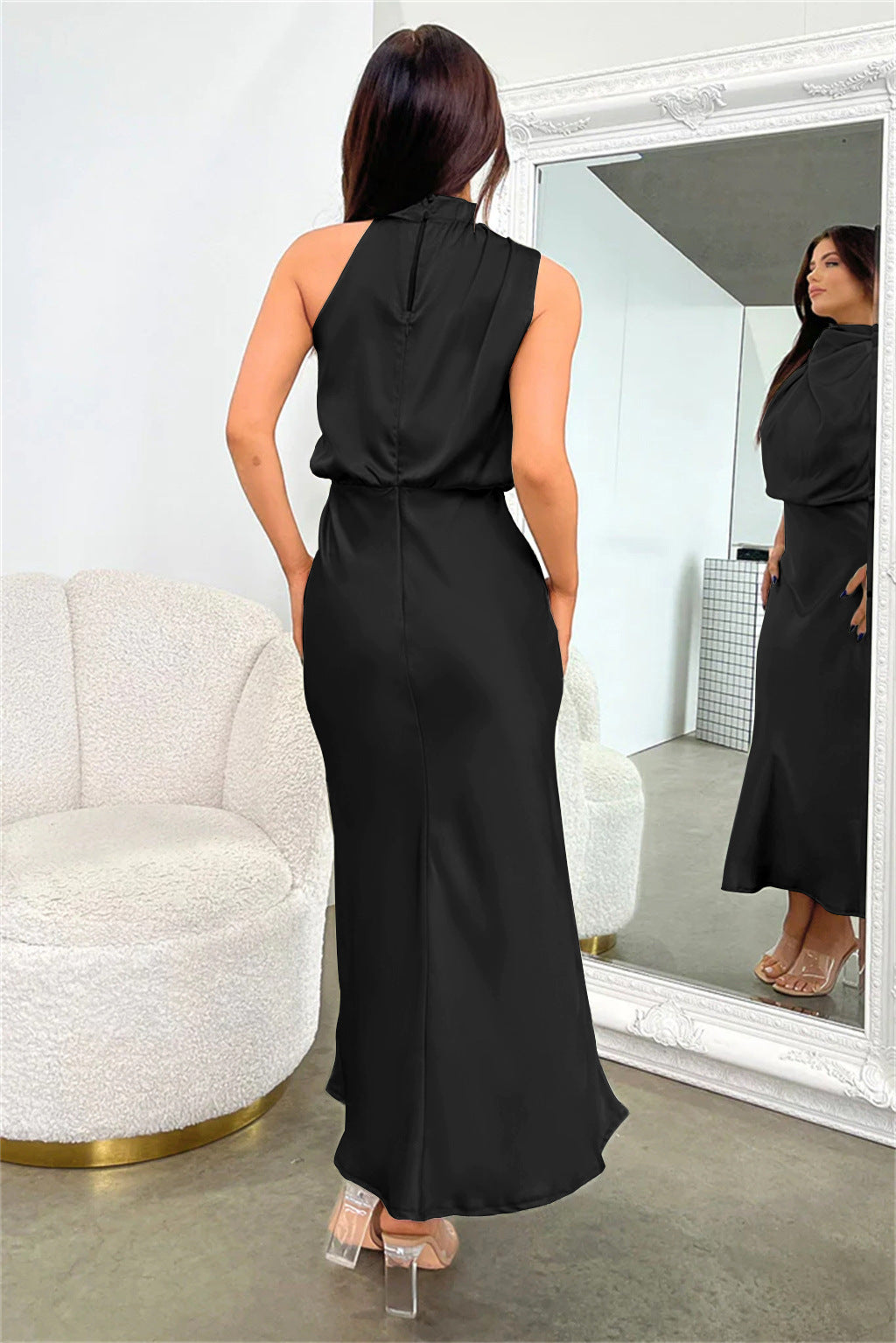 Benthe - Midi Kjole med Off-the-Shoulder Design