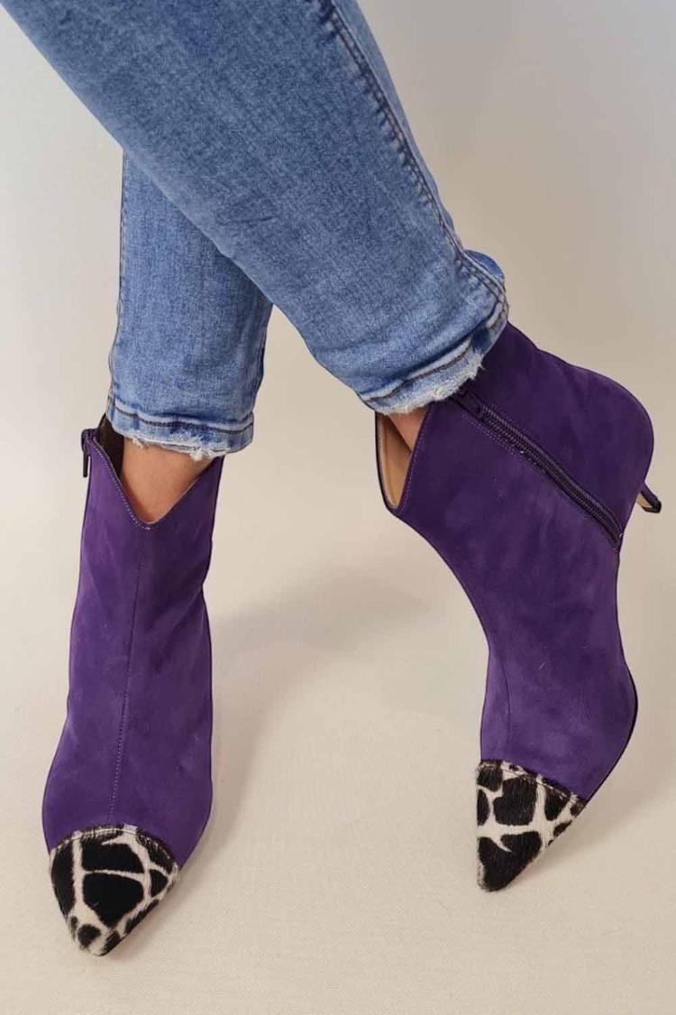 Avrianna – Feminine Støvler med Spids Tå