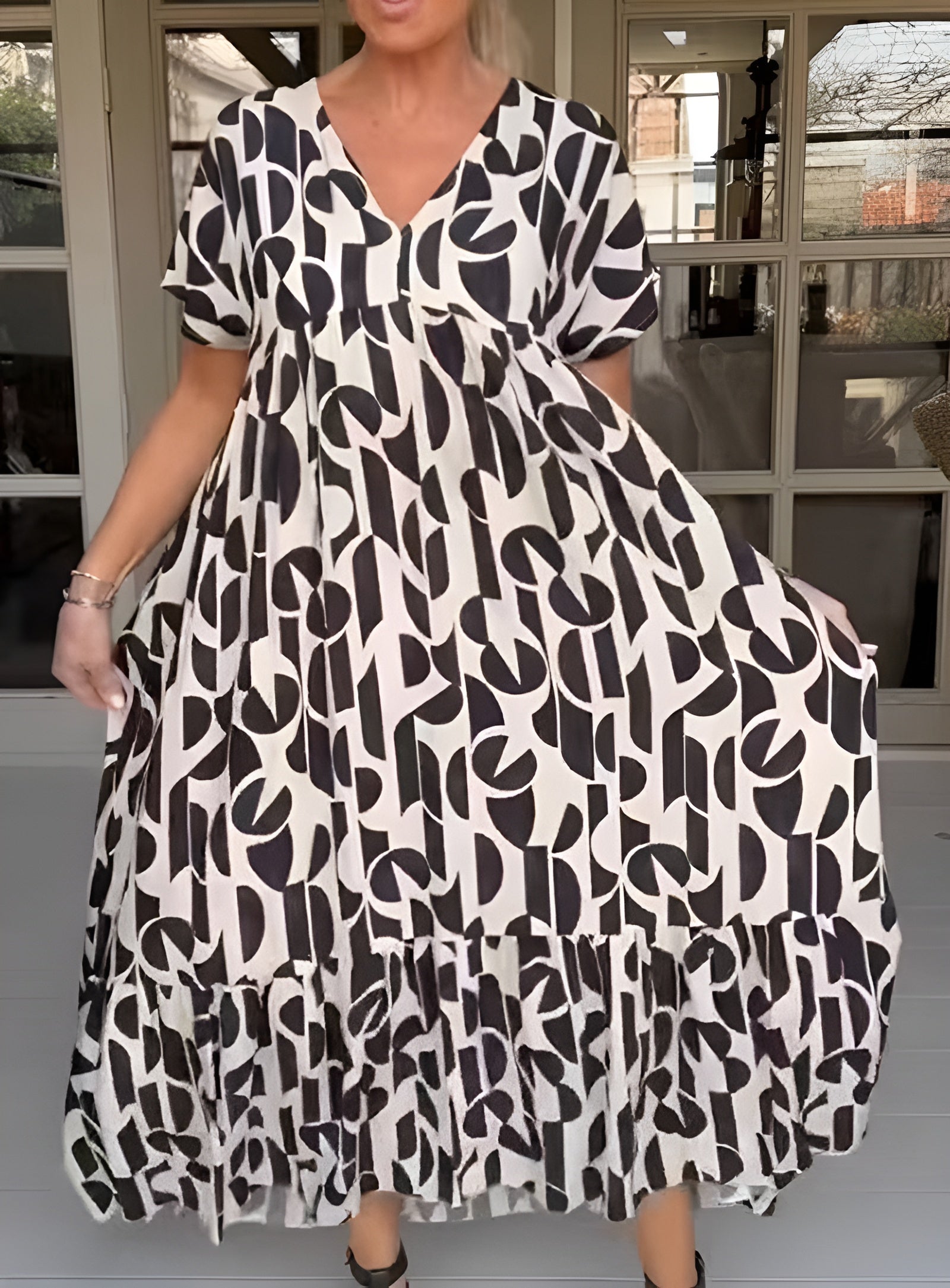 Colette | Let kjole med V-udskæring