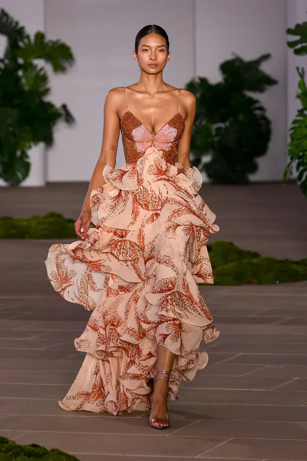 Nahia | Kjole med flæser