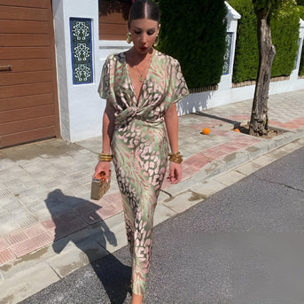 Matilda™ | Lang Kjole med Snoet Krave