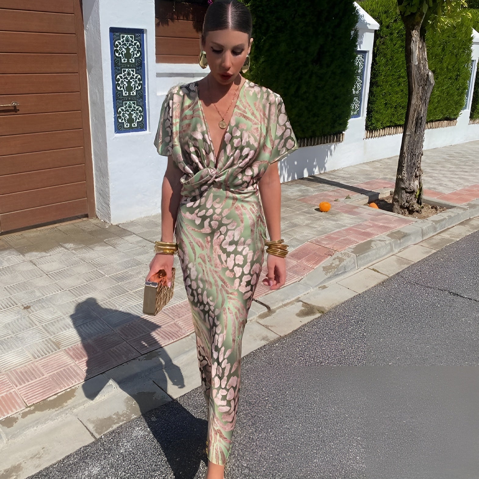 Matilda™ | Lang Kjole med Snoet Krave