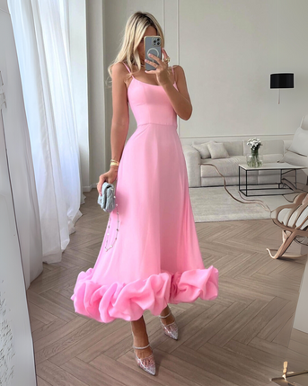 Lara | Elegant Twirl Kjole