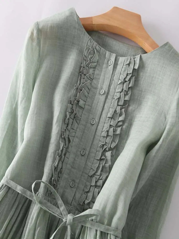 Arya - Kvindekjole i retro boho-stil med rund hals og snøret talje