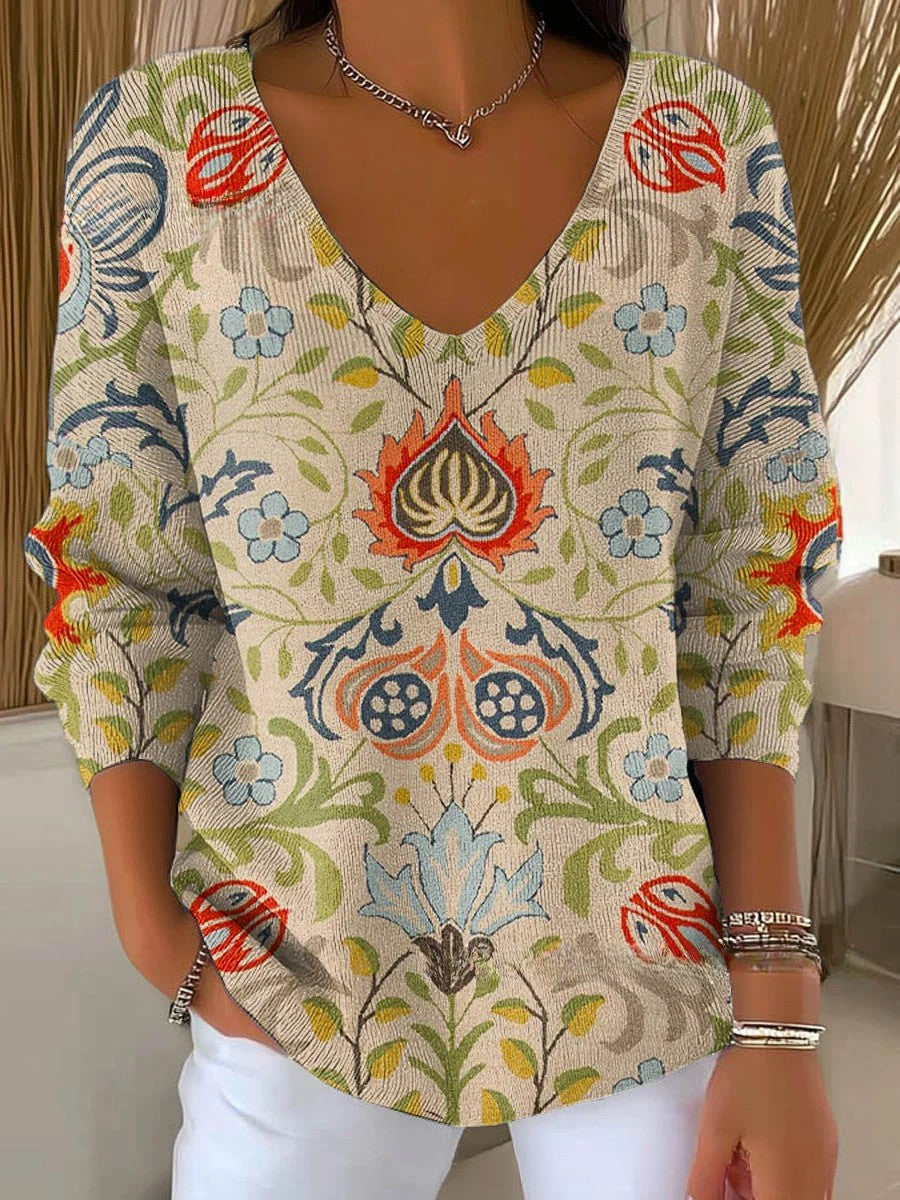 Lunessa – Feminin pullover med elegant V-udskæring og slank pasform